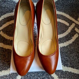7 Calvin Klein Brown Leather High Heel